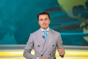 8 saat canlı yayımda olub