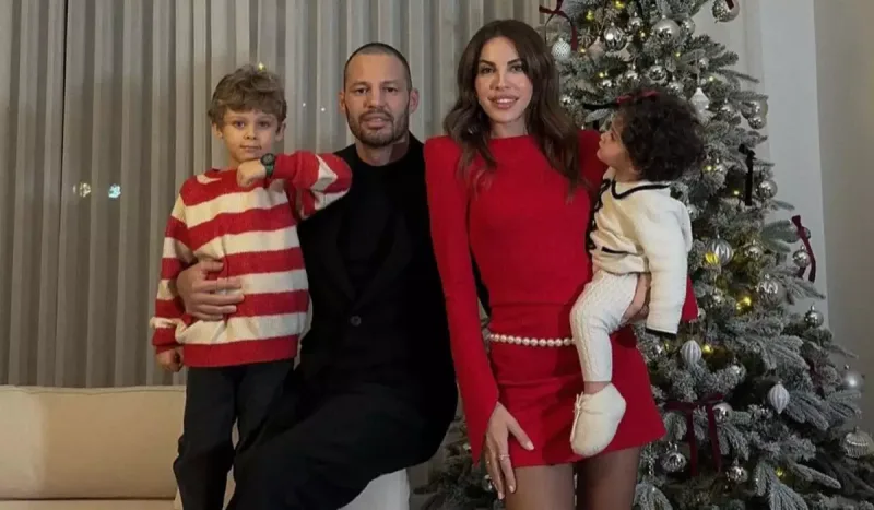 Atakan ailəsiylə vidalaşdı