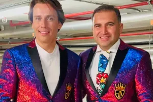 Hacı Nuran Qalkinə pencək bağışladı