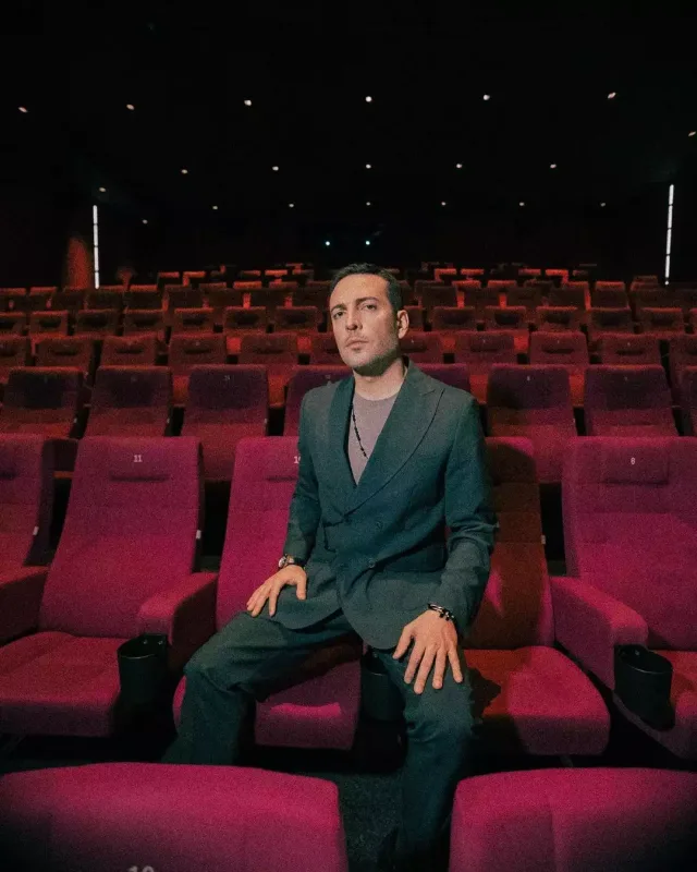 “Hər kəsin həyatından film çəkməyin”