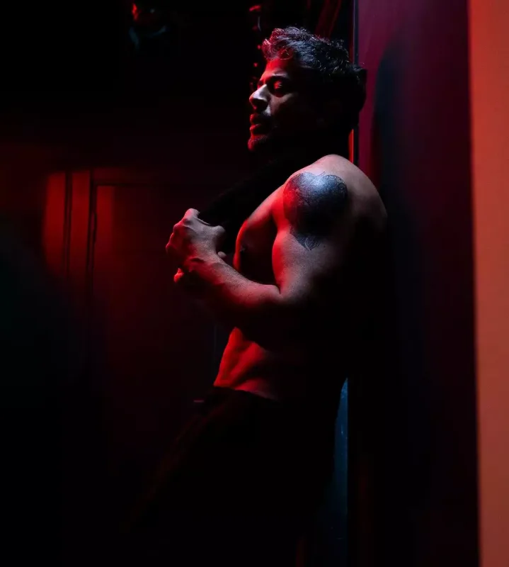 “Bu necə 54 yaşdır?”