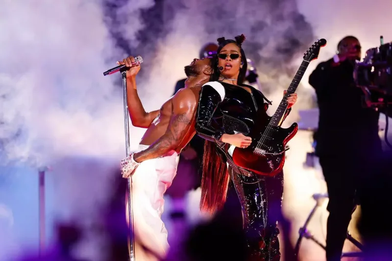 Bu il səhnədə onlar idi!