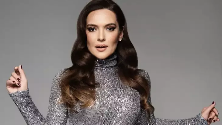 Demet onu adaşının canlandırmasını istəyir