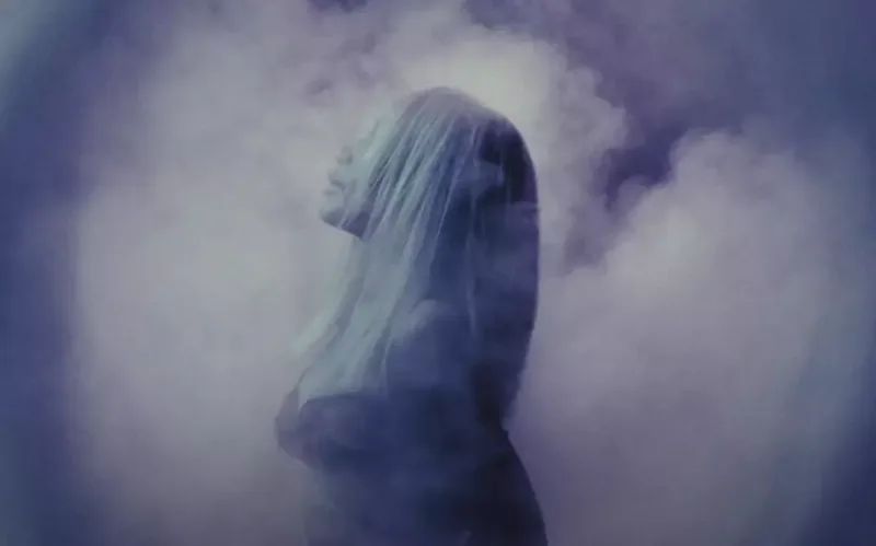 Röya Ayxan estetik əməliyyat etdirib