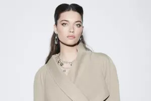 Afra Saraçoğludan yeni fotolar