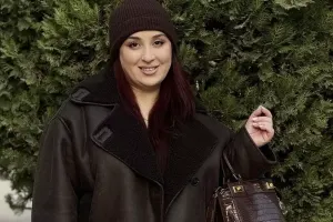 Xatirə üzr istədi