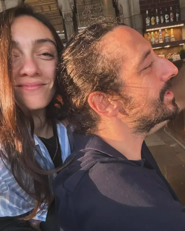 Merve sevgilisini paylaşdı