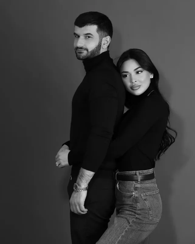 Razi həyat yoldaşı ilə fotosessiya etdirdi