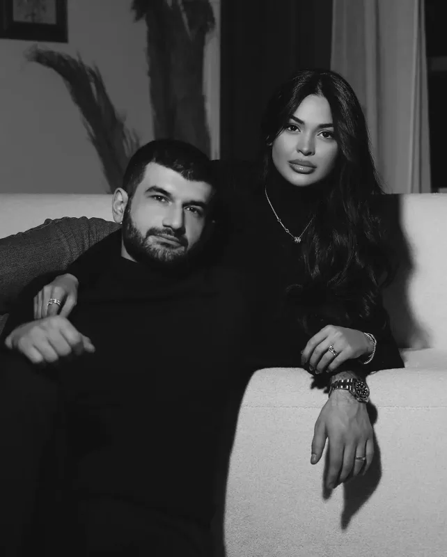 Razi həyat yoldaşı ilə fotosessiya etdirdi