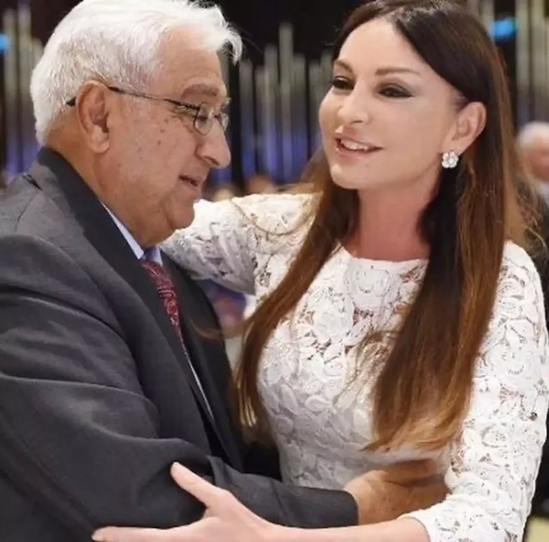 “Gözəl ata, 90 illik yubileyin mübarək!”