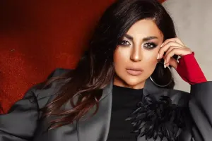 “Camaat yeməyi kənara qoyub bizə baxırdı”