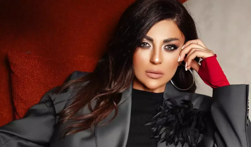 “Camaat yeməyi kənara qoyub bizə baxırdı”