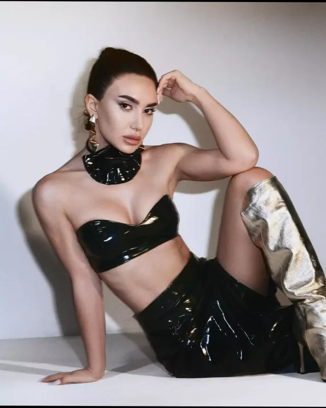 Mehin İstanbulda çətin anlar yaşadı