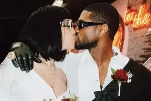 2 övladının anasıyla evləndi