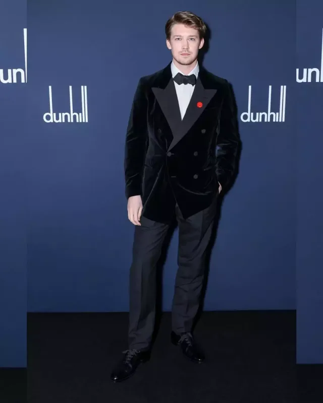 Axşam yeməyində bir araya gəldilər