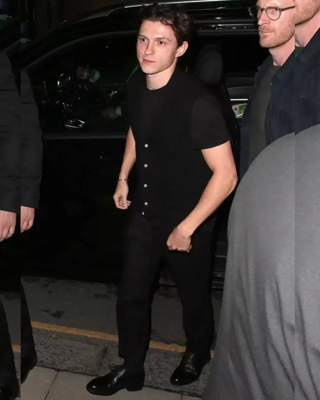 Tom Zendayanı tək qoymadı