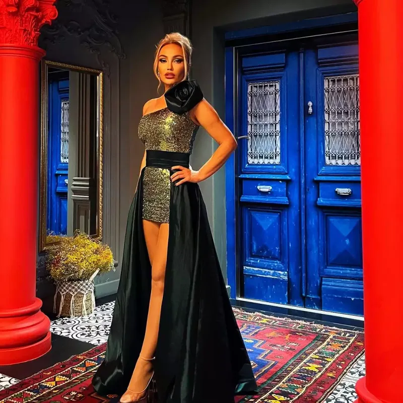 “Məni bəyənməyənlər zövqsüzdür...”