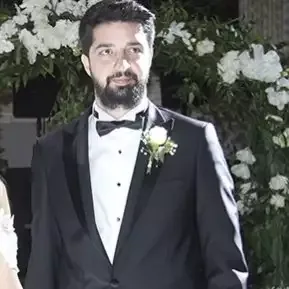 Ebru Gündeş evlənməyə hazırlaşır