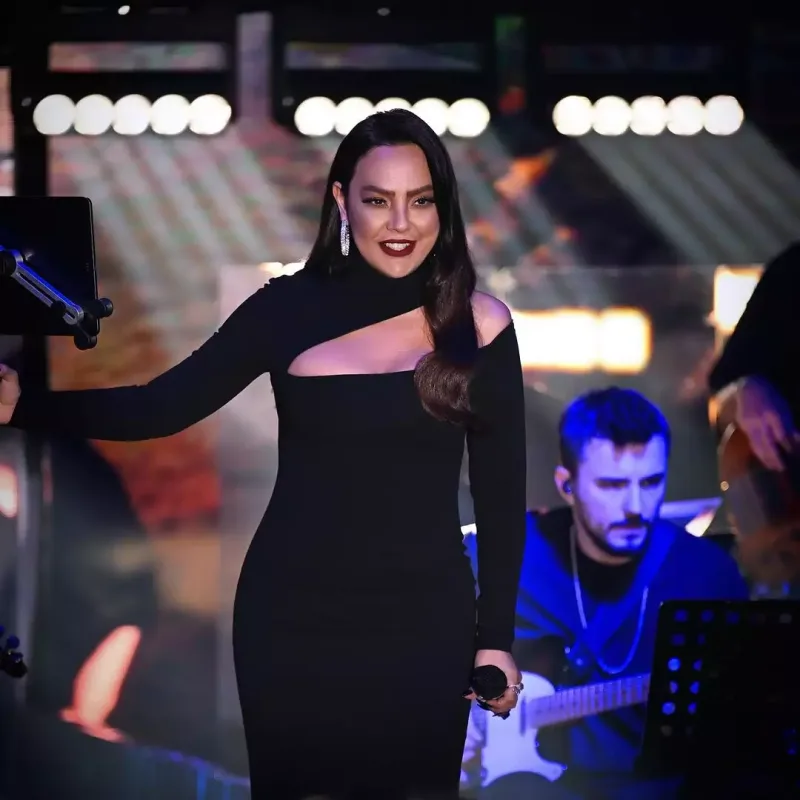 Ebru Gündeş evlənməyə hazırlaşır