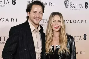 “Barbi” həyat yoldaşı ilə