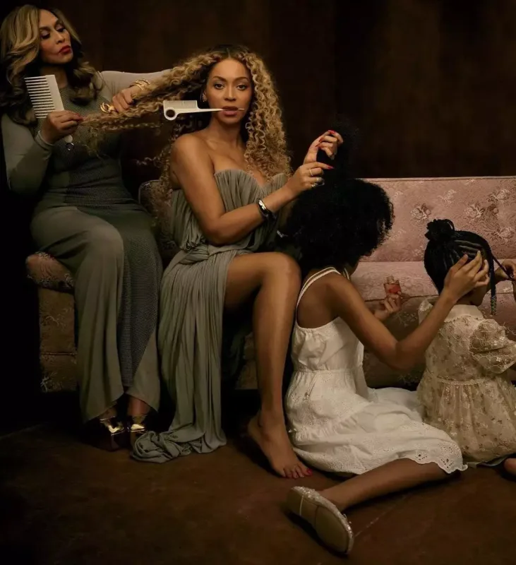 Beyonsdan anası və qızları ilə fotosessiya