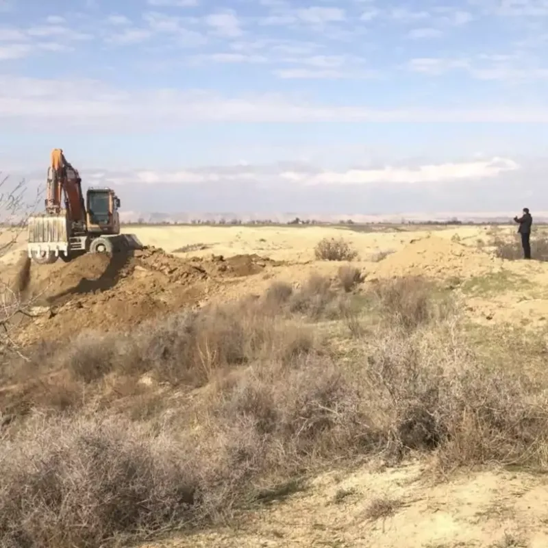 İcra hakimiyyəti Navanin fermasını sökür