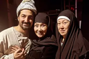 Tural Qazaxıstanın və Qırğızıstanın Xalq artistləri ilə