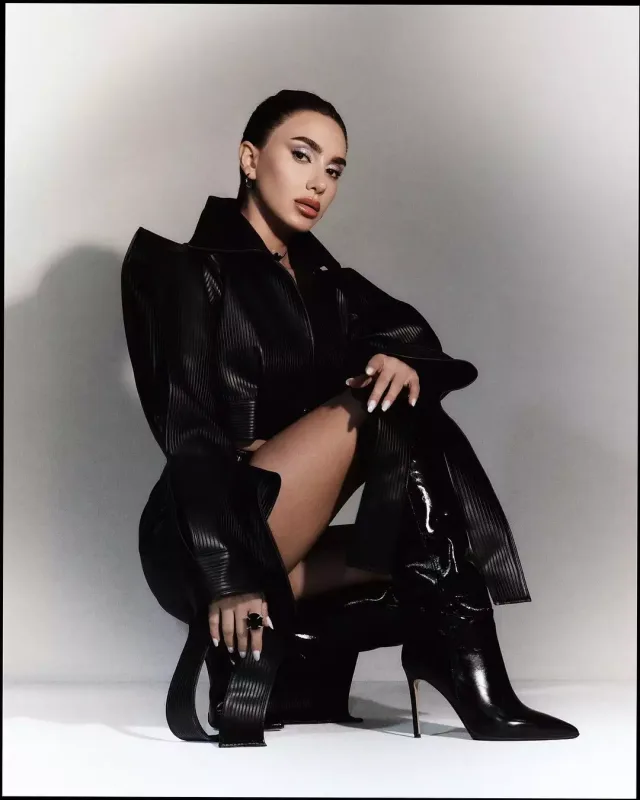 “Rinoplastika həkimimiz eyni deyil”