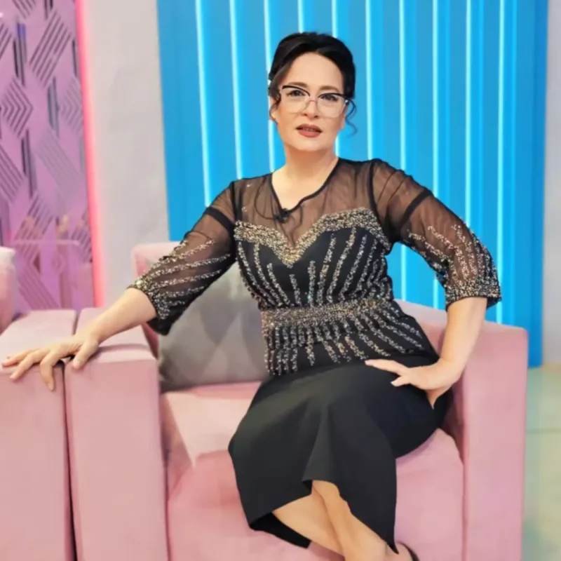 “Geyindiyim paltarlar mənim deyil”