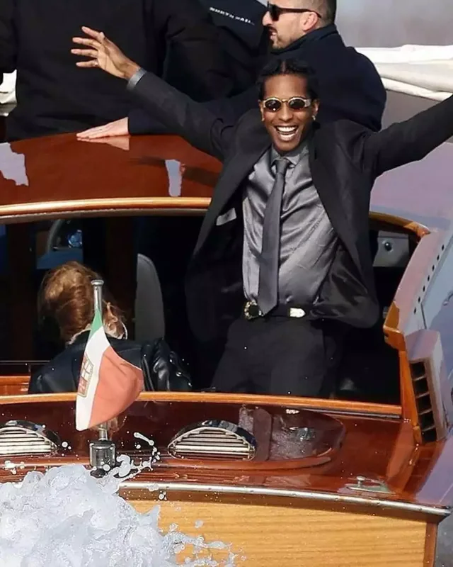 Rihanna sevgilisi ilə Milanda