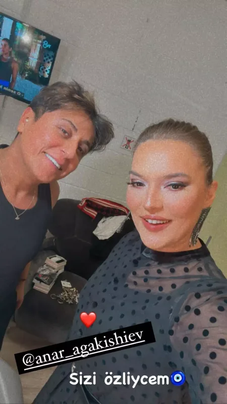 Anar Ebru və Demetlə bir arada