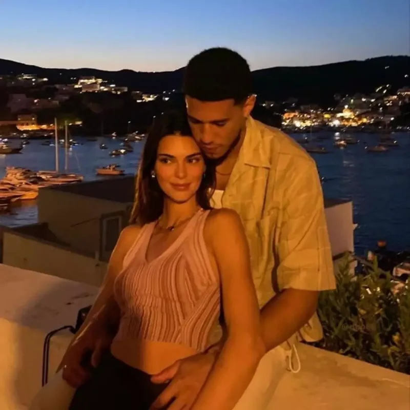 Keçmiş sevgilisinə qayıtdı