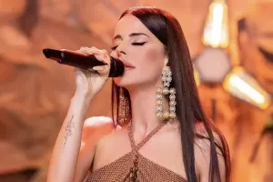 Bakı konsertindəki geyimi bu qiymətə imiş