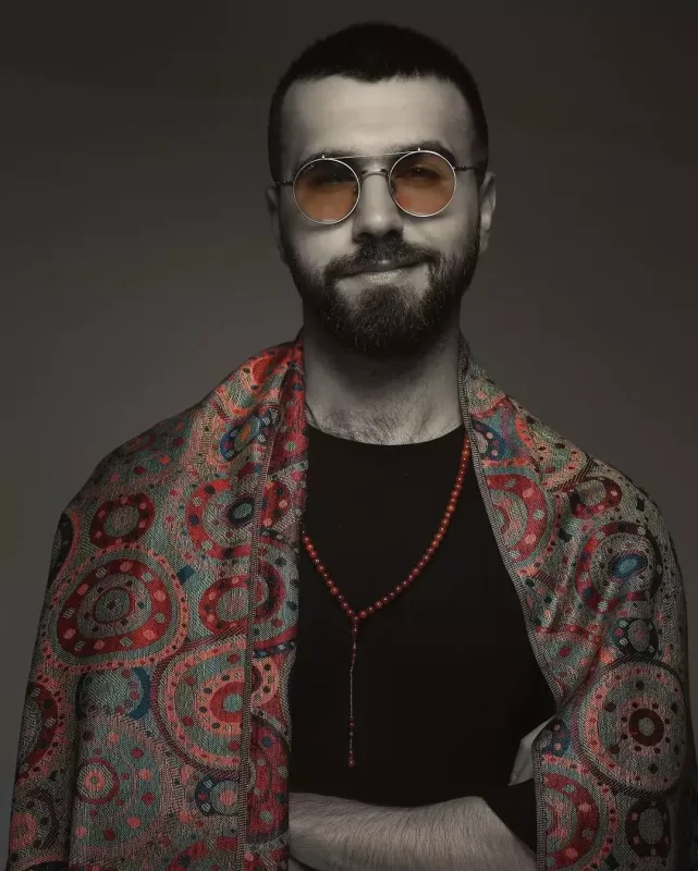 “Toksik sevgidən oxuya bilmərəm”