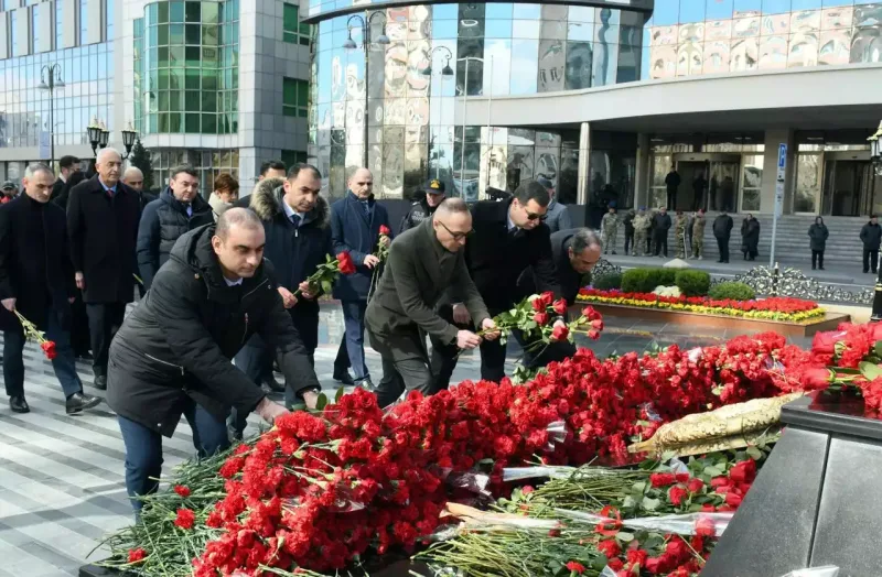 Nazirlik nümayəndələri  “Ana harayı” abidəsini ziyarət etdi
