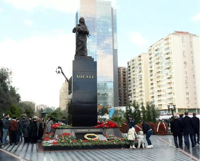 Nazirlik nümayəndələri  “Ana harayı” abidəsini ziyarət etdi