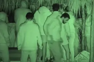 “Survivor”da əlbəyaxa dava - Yarışdan çıxarıldı