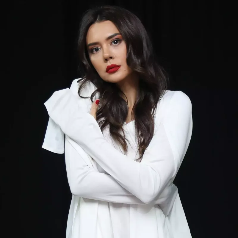 “Kaş, xarab insanlarla keçirdiyin vaxtı qaytara bilsəydin”