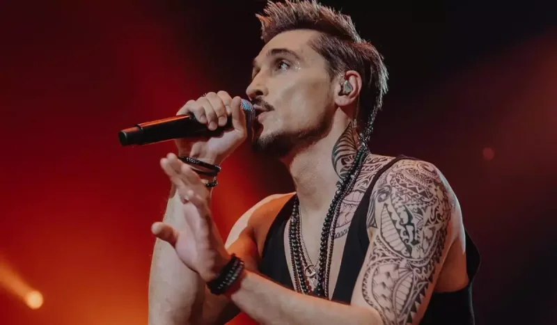 Dima Bilan 10 il sonra Bakıda...