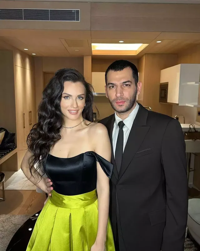 Murat Yıldırım qızının üzünü göstərdi