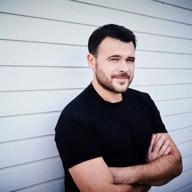 Eminin konserti təxirə salındı