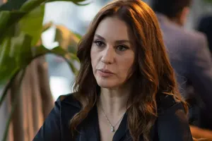 “Kızılcık şerbeti”nin ulduzu botokslu həmkarlarına söz atdı