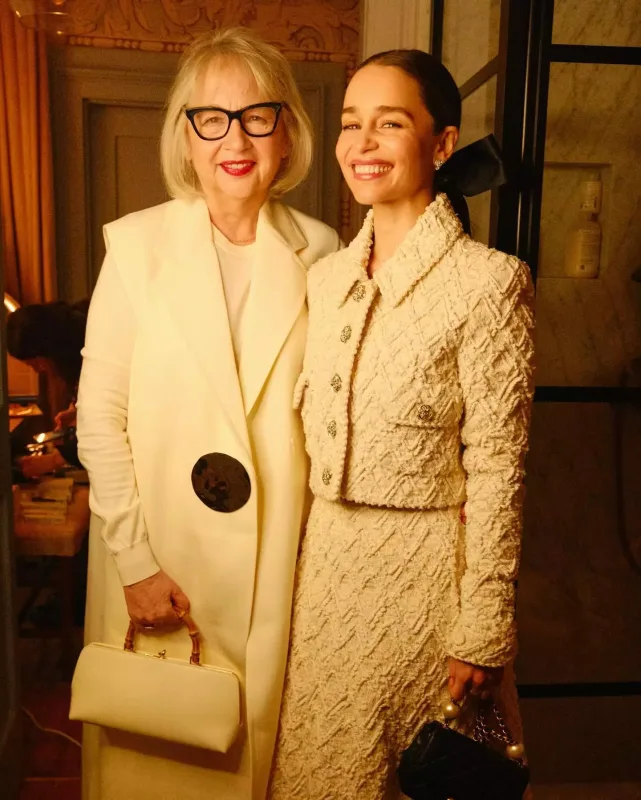 Aktrisa kraliyyət tərəfindən mükafatlandırıldı