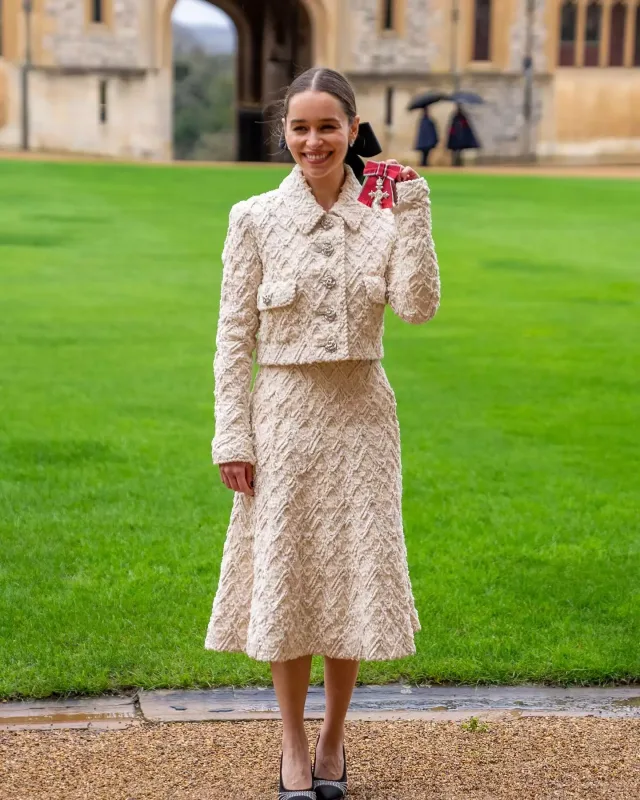 Aktrisa kraliyyət tərəfindən mükafatlandırıldı