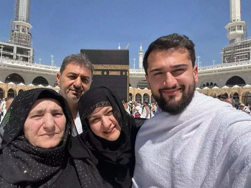 Ad günündə Həccə getdi