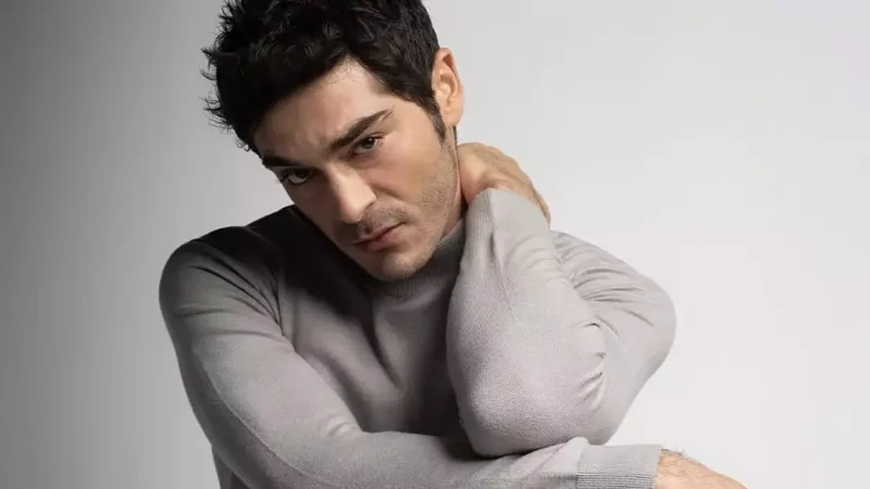 Burak Deniz o sənətçini canlandıracaq