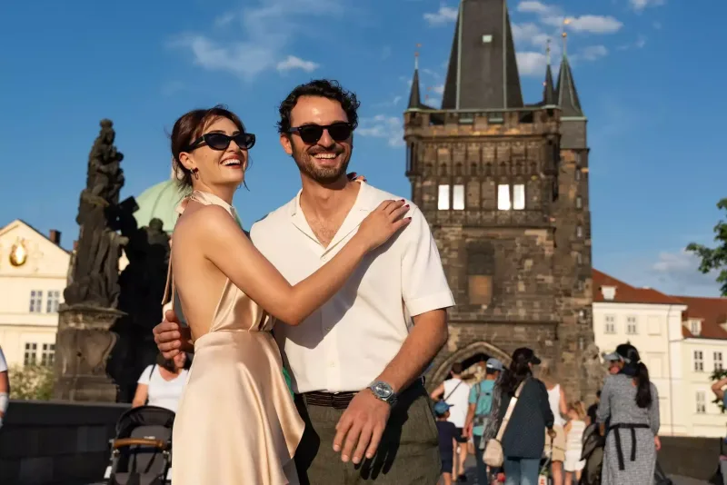 Filmləri çıxmamış yenidən tərəf müqabili oldular