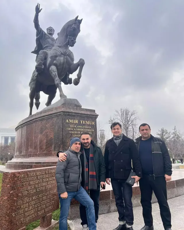 Əməkdar artistlərin Özbəkistan səfəri