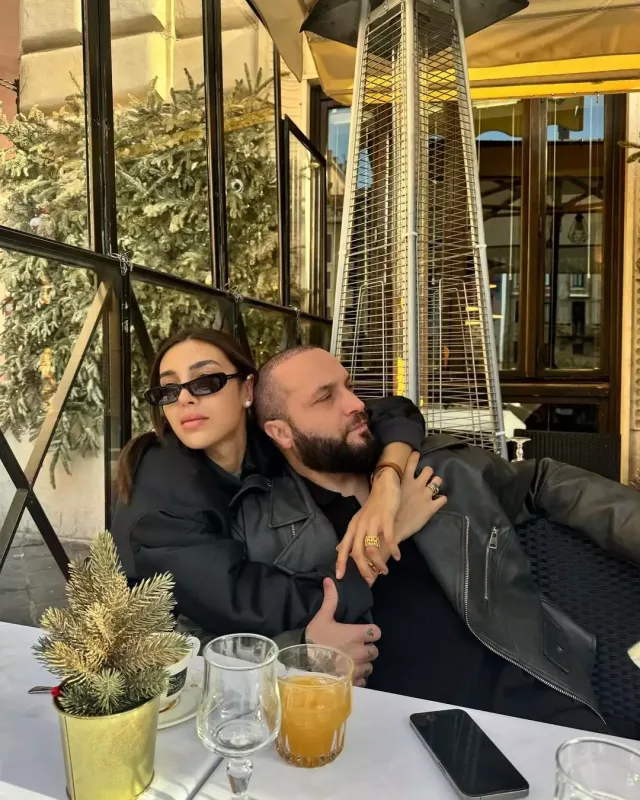 Safuranın qızı türk müğənninin övladları ilə