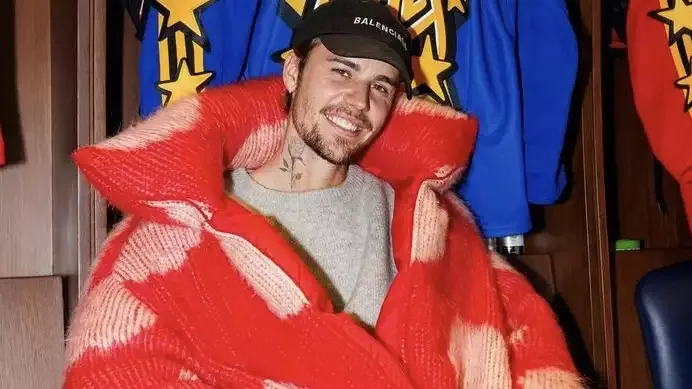 Castin Biberin heykəli qoyuldu